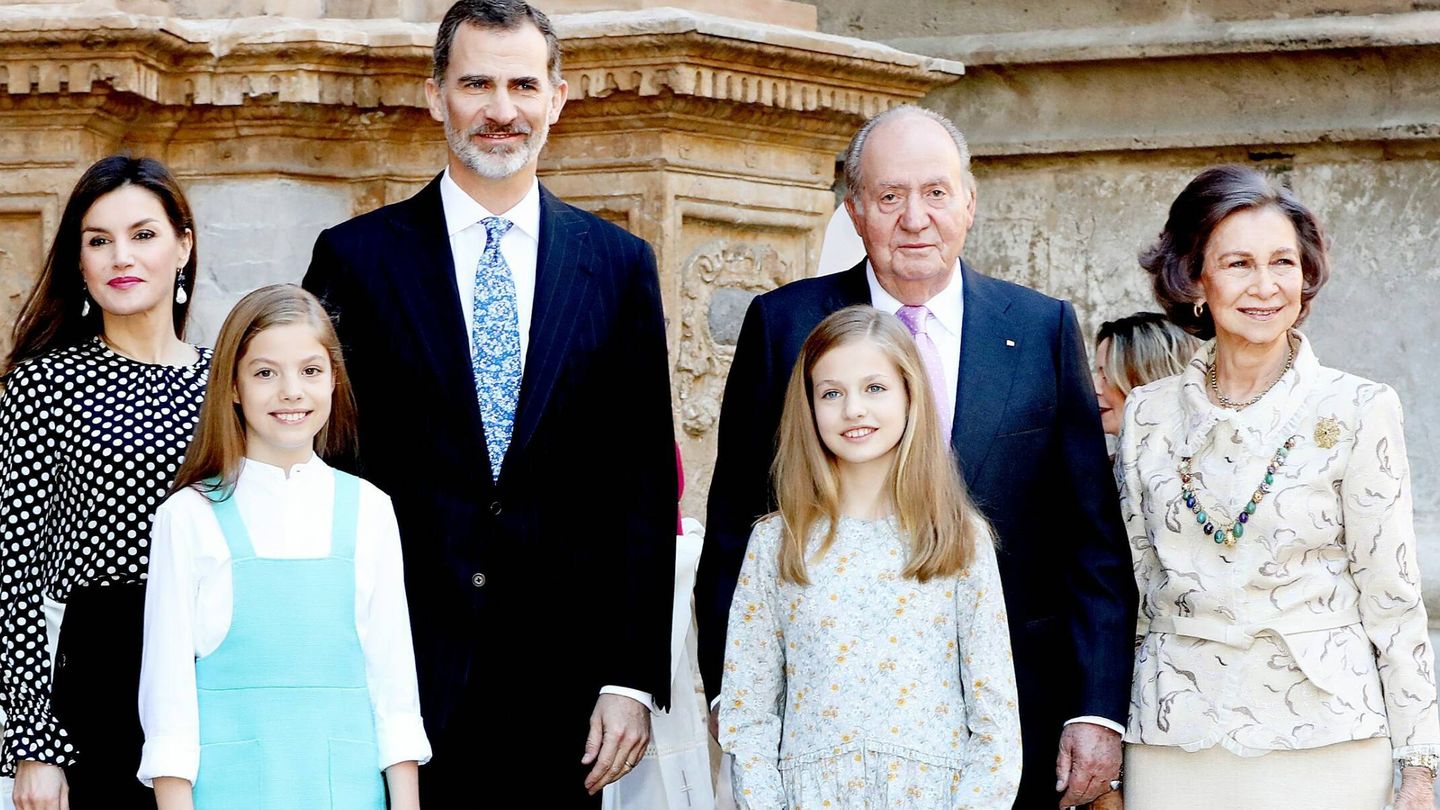 Don Juan Carlos y la familia real, hace años en Mallorca. (CP)