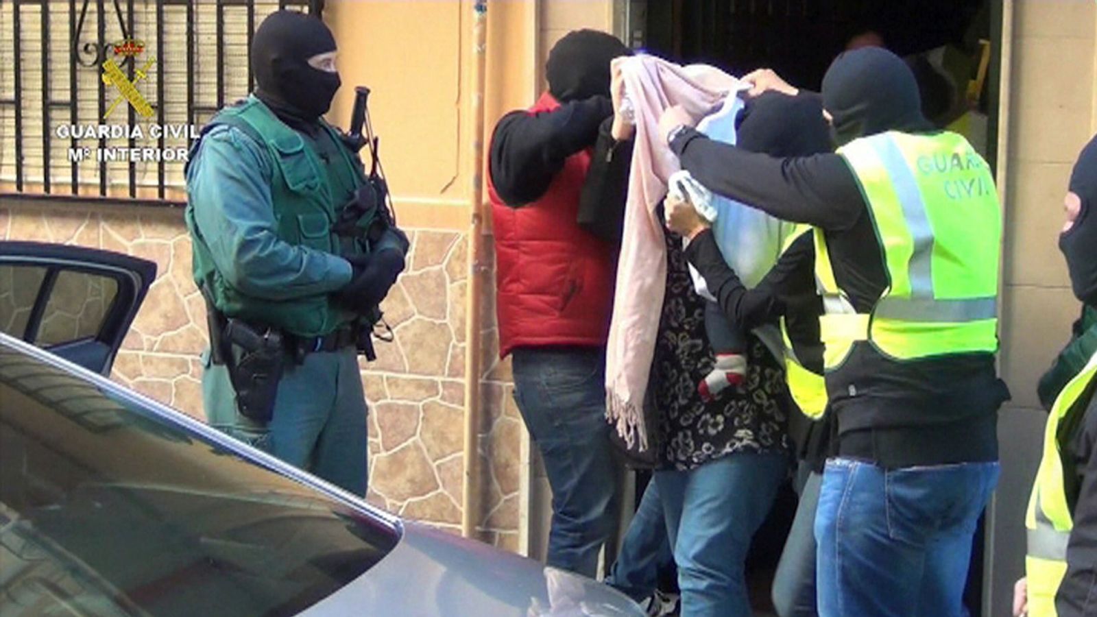 Foto: Imagen de la última detención relacionada con Estado Islámico el pasado 16 de abril en Algeciras. (Efe)