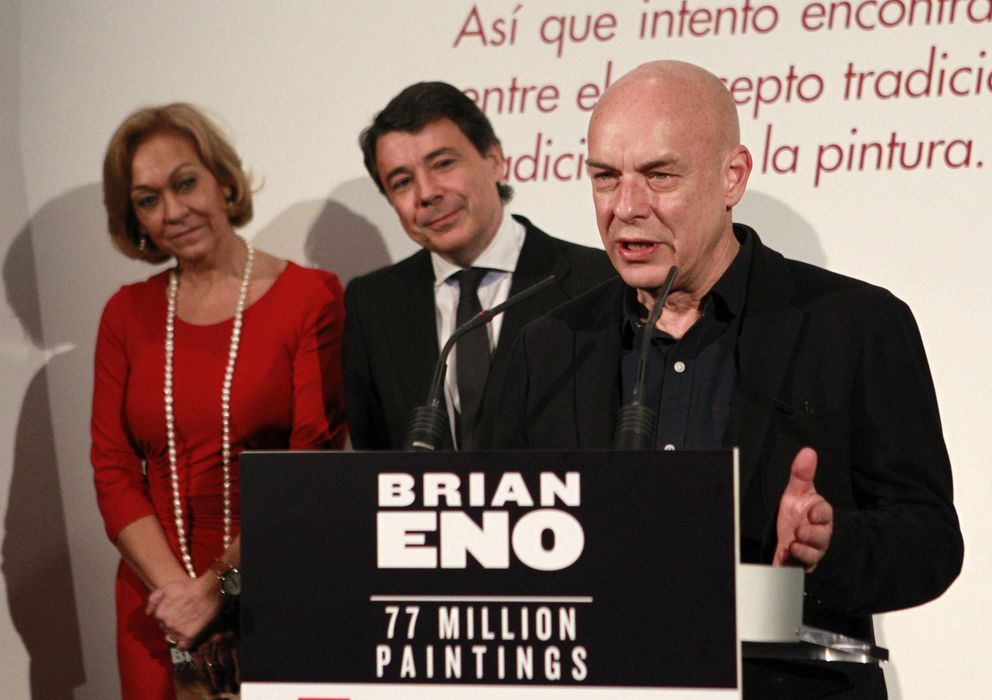 Foto: Brian Eno e Ignacio González, ayer, en Madrid (EFE)