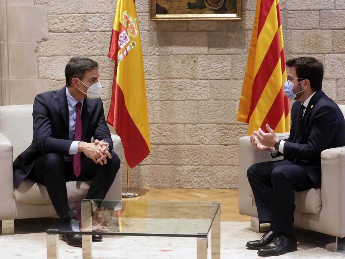 Foto: Mesa de diálogo entre el Gobierno y la Generalitat. (EFE)