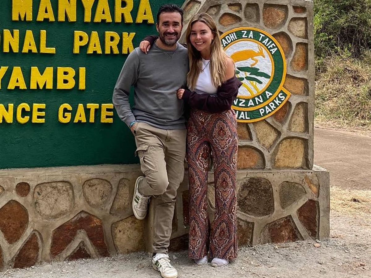 Foto: Juanma Castaño y Helena Condis, en Tanzania. (Instagram/@juanmacastano_oficial)