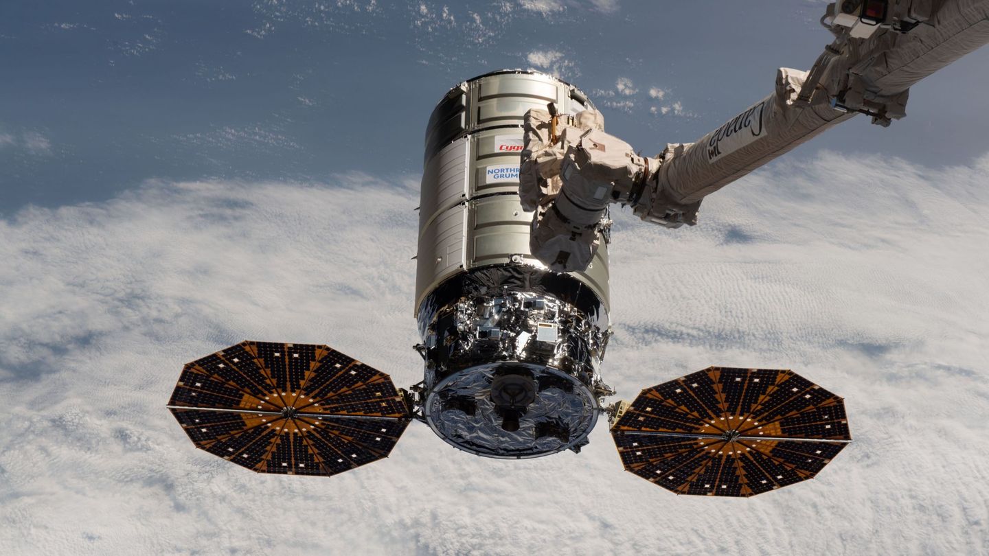 Una nave Cygnus abandonando la ISS (NASA)
