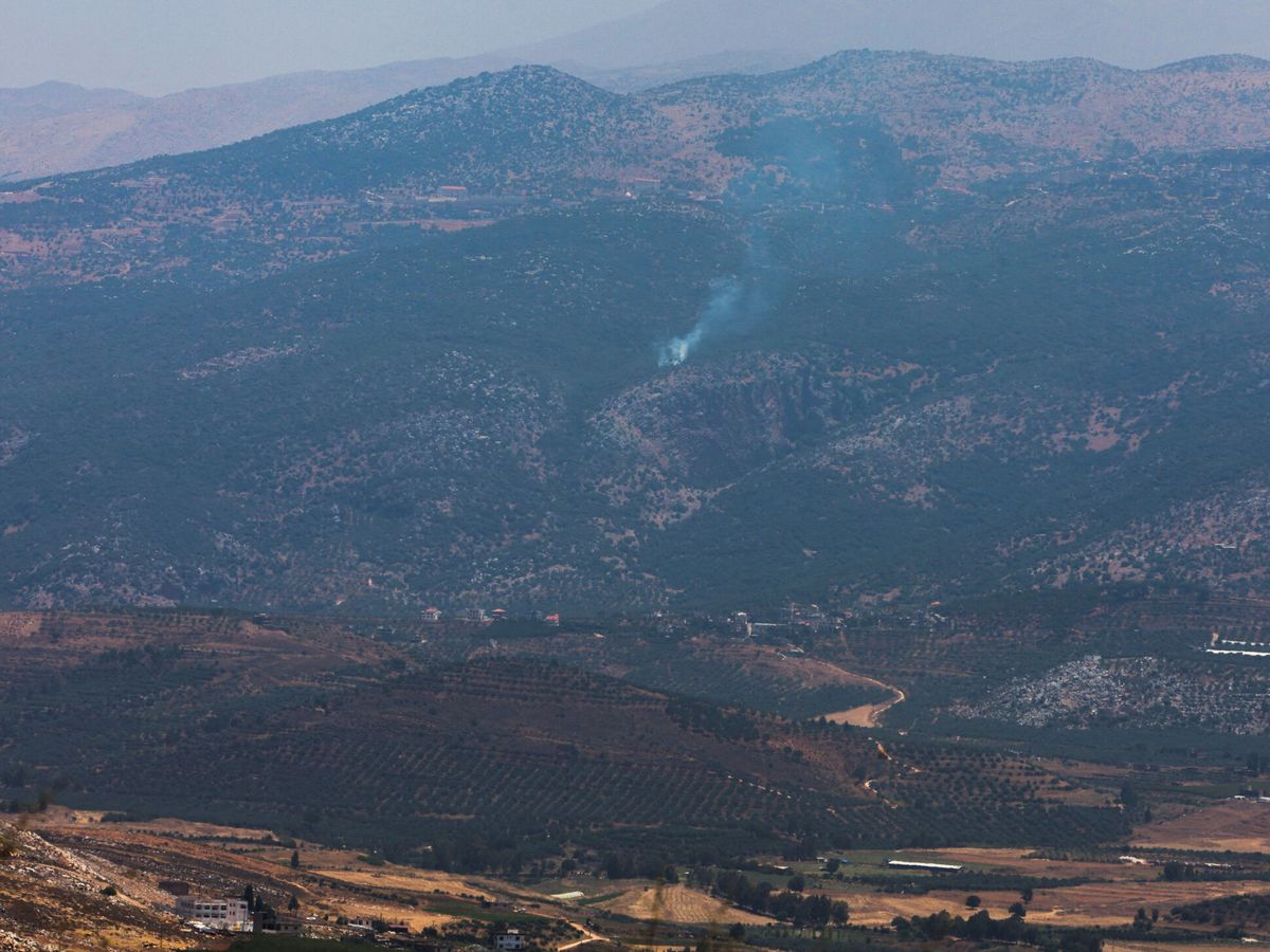 Foto: Humo en la zona entre Israel y el Líbano tras el ataque. (Reuters/Aziz Taher)