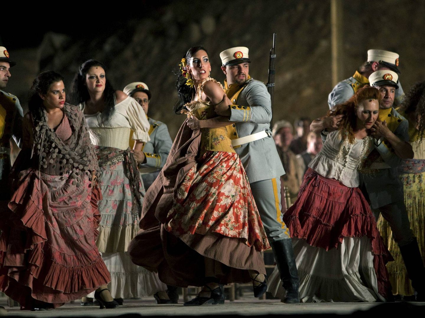 Una representación de la ópera 'Carmen', del autor francés Georges Bizet, a los pies de la fortaleza Masada en el Mar Muerto, Israel en 2012 (EFE/Jim Hollander)