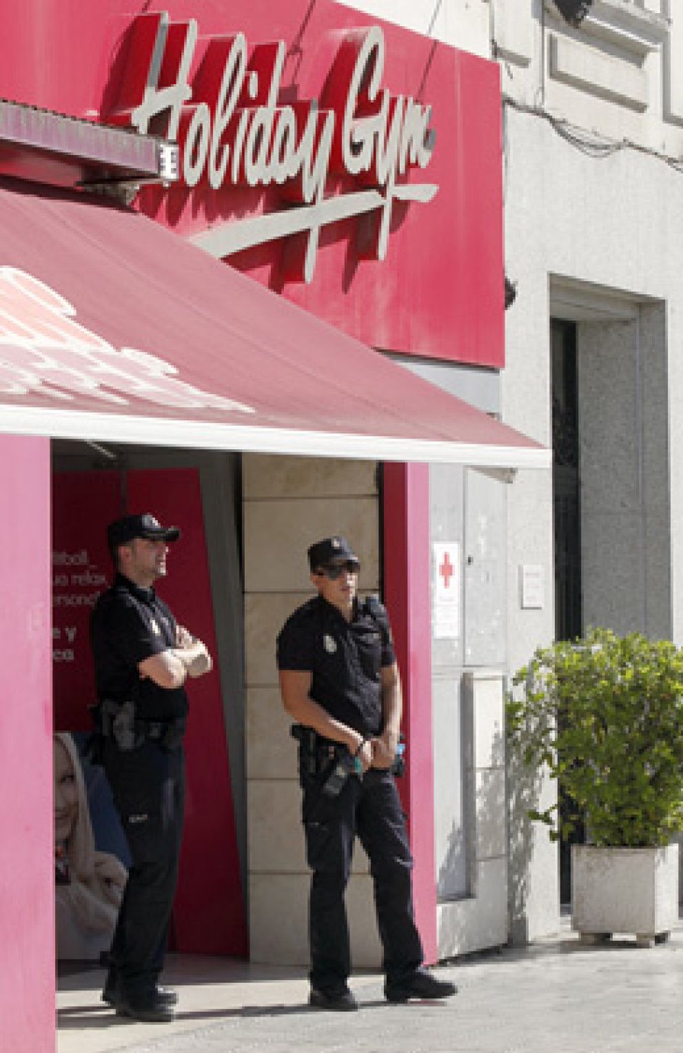 Foto: Muere el guardia civil que mató ayer a su exnovio en un gimnasio de Madrid