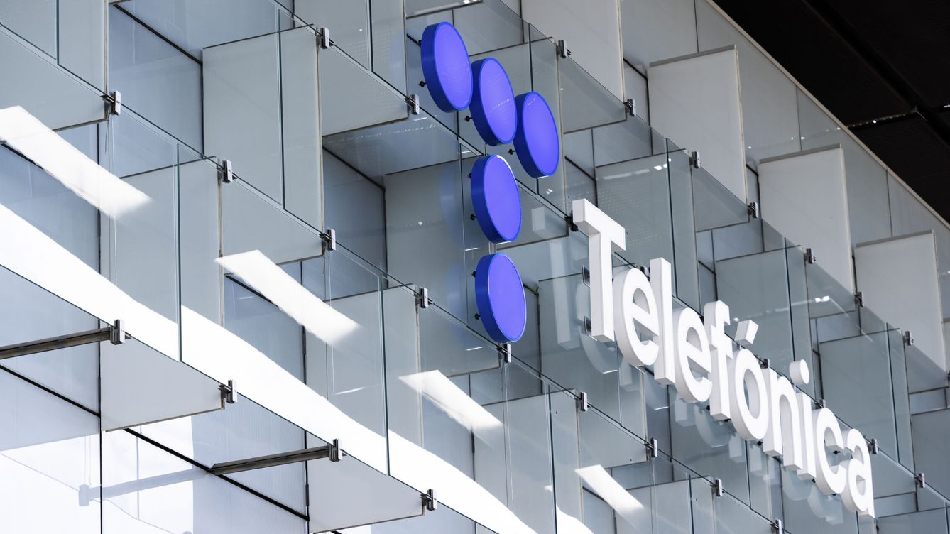 Foto: Logotipo de Telefónica en una de sus sedes. (EFE)