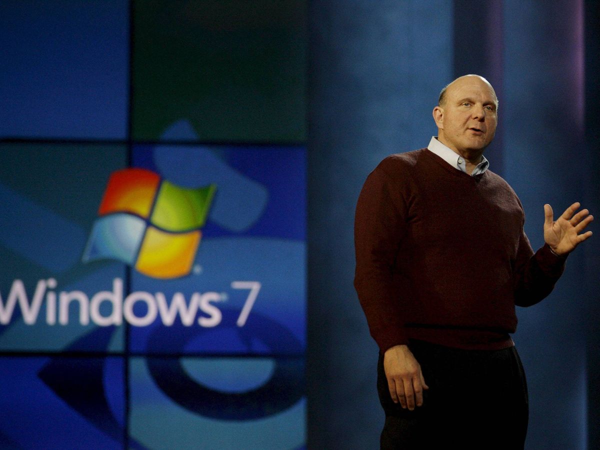 Foto: Steve Ballmer, expresidente de Microsoft, presentando de Windows 7 en 2009. (Foto: EFE)