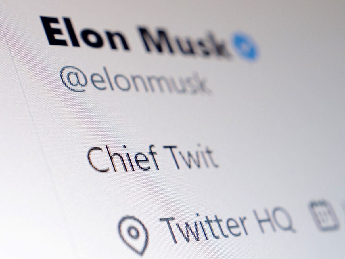 Foto: La cuenta de Twitter de Elon Musk se ve en esta ilustración tomada el 28 de octubre de 2022. (Reuters/Dado Ruvic)
