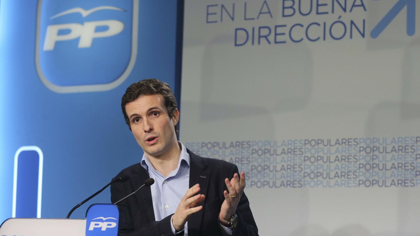 Foto: El portavoz del Comité de Campaña del Partido Popular, Pablo Casado, durante la rueda de prensa. (Efe)