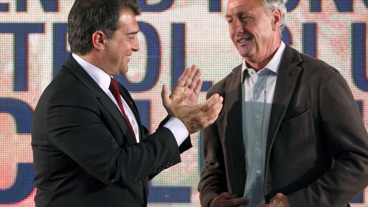 Cruyff se deja ver a la espera de elecciones y piensa en Michael Laudrup como entrenador