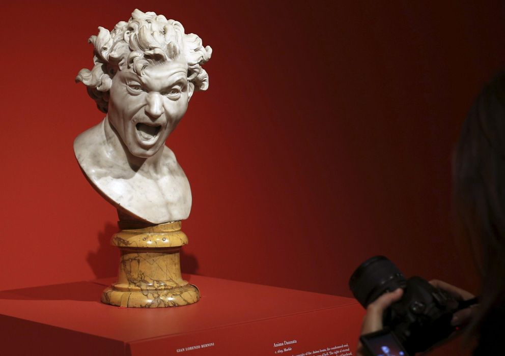 Foto: El busto en mármol 'Anima Dannata', en la exposición que el Museo del Prado dedica a Bernini. (EFE)