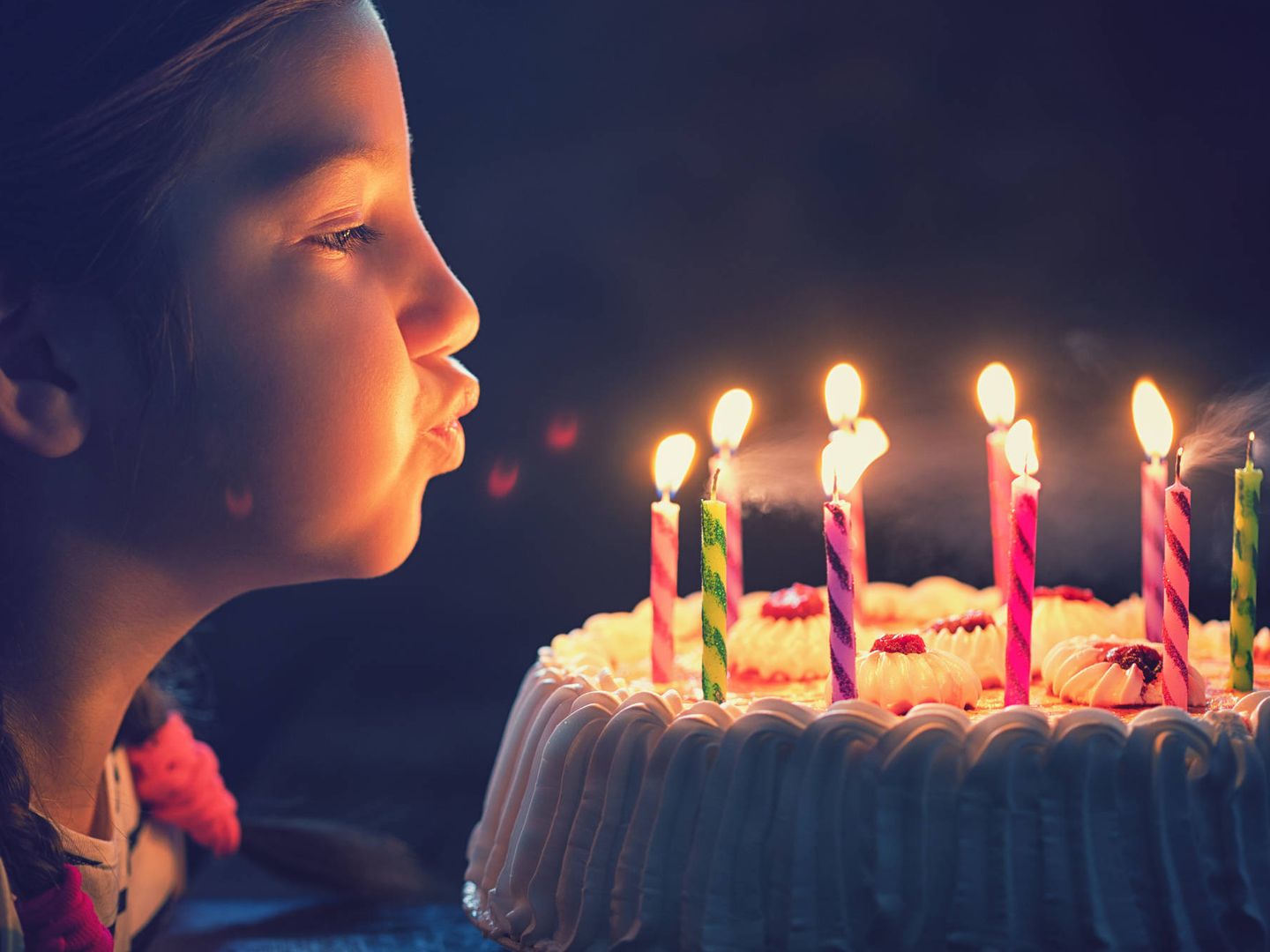 Estudio dice que las velas llenan de gérmenes tu pastel de cumpleaños