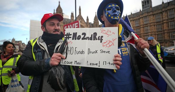 Foto: Manifestantes proBrexit y proUE ante el Parlamento británico, en Londres, el 19 de diciembre de 2018. (Reuters)