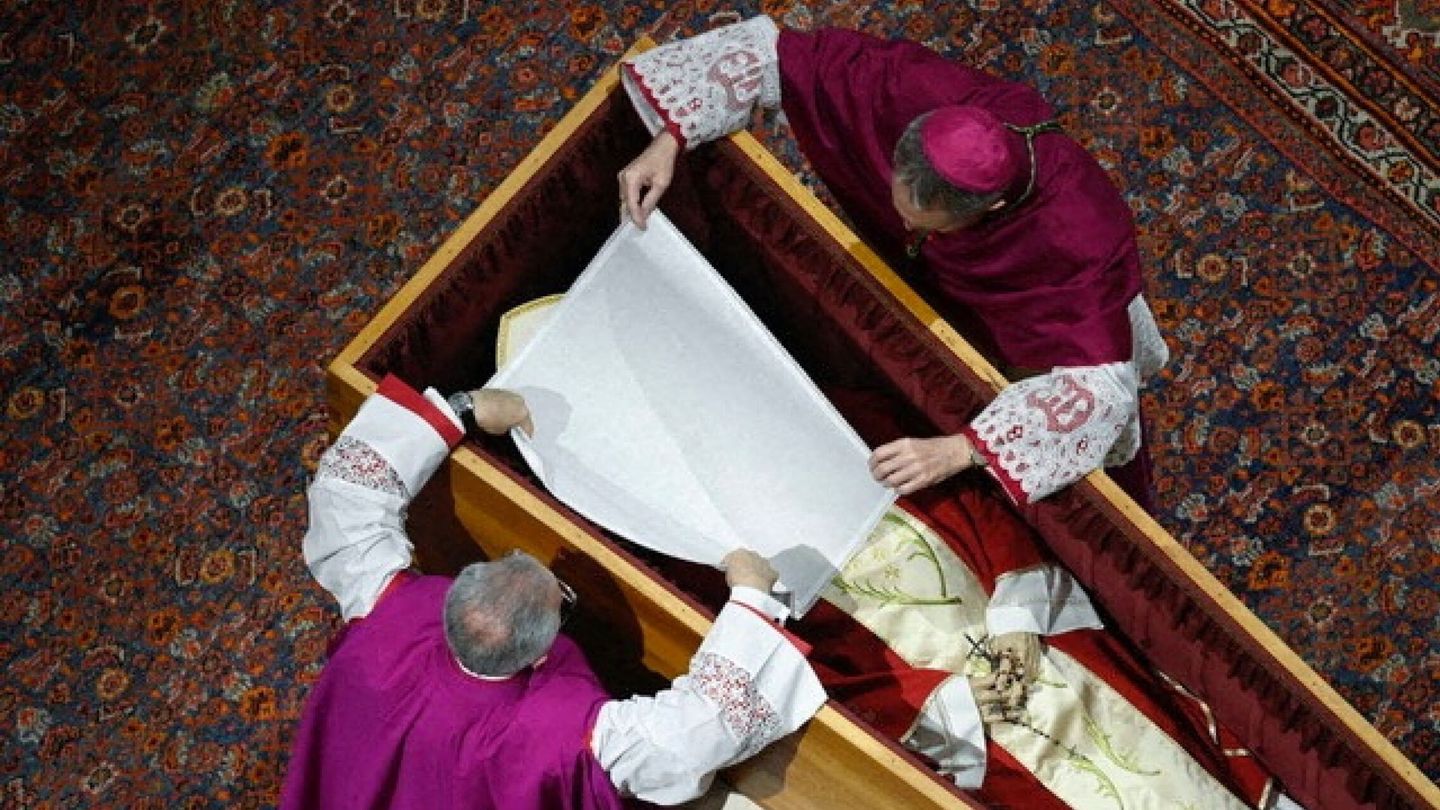 Funeral del papa Benedicto XVI en el Vaticano. (Reuters)