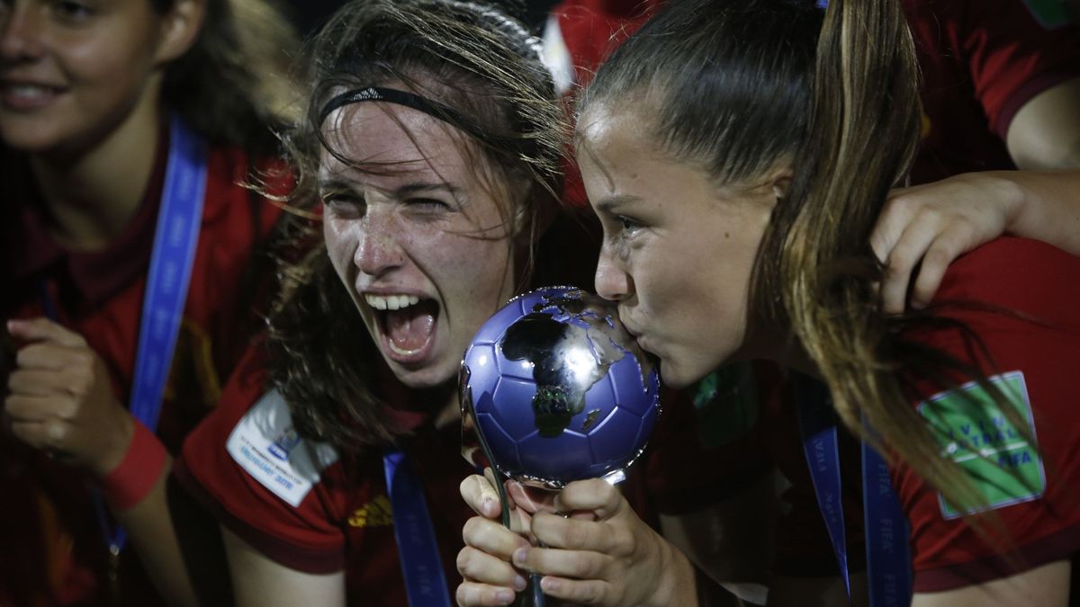 Eva Navarro y Cata Coll, el antes y después del fútbol femenino en España