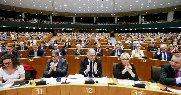 Foto: Vista general del hemiciclo durante una sesión del pleno del Parlamento Europeo. (EFE)