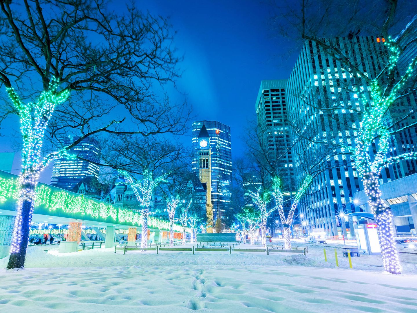 Toronto, de Navidad, por la noche. (iStock)