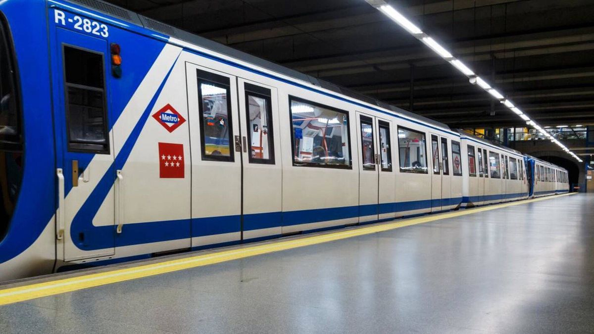 Muere un hombre al caer ebrio a las vías y ser arrollado por el metro en Moncloa (Madrid)