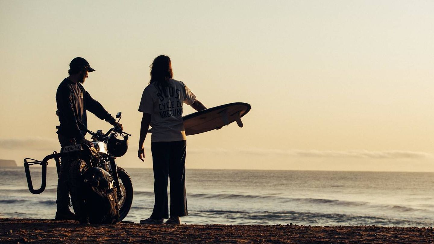 Top Time Deus: motos y surf. (Cortesía)