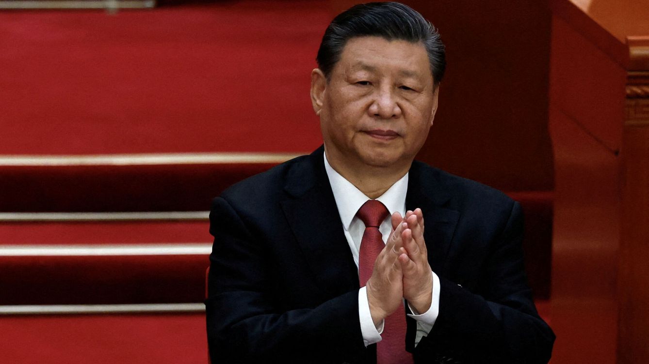 Foto: El presidente chino, Xi Jinping, aplaude en el Congreso Nacional del Pueblo. (Reuters/Tingshu Wang)