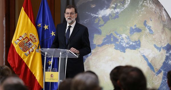 Foto: El presidente del Gobierno,Mariano Rajoy, durante su interevención en la inauguración de dos jornadas de debate para consensuar con la sociedad civil la regulación que se va a desarrollar para cumplir con los compromisos asumidos en el Acuerdo de lucha c