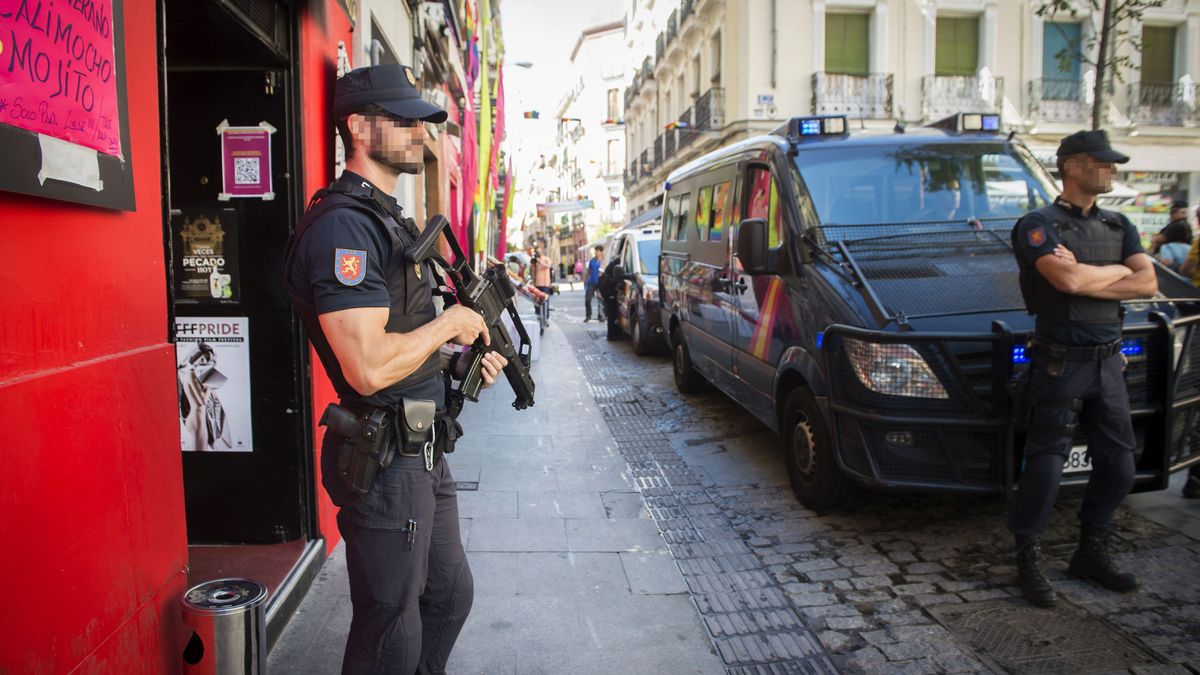 El Orgullo Gay destapa un grave problema: no hay coches patrulla en Madrid