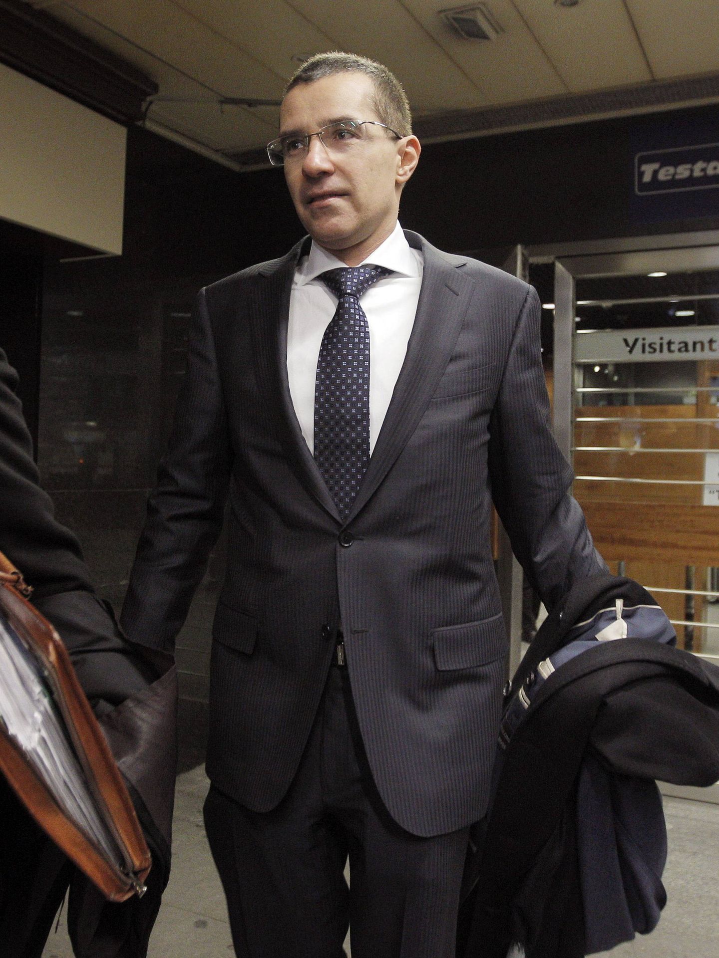 Carlos Koplowitz, a su llegada a los Juzgados de Primera Instancia de Madrid. (EFE/Emilio Naranjo)