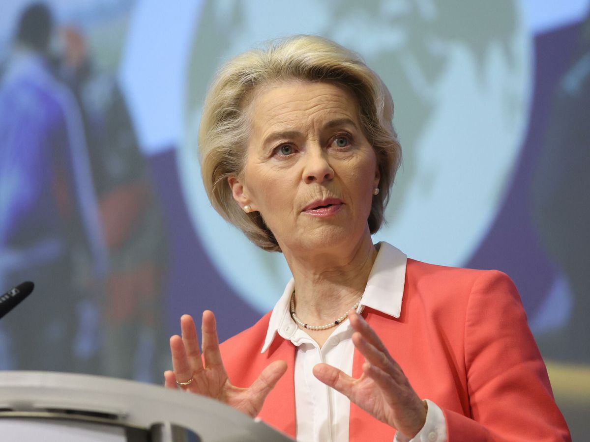 Foto: La presidenta de la Comisión Europea, Ursula Von der Leyen. (EFE/Olivier Hoslet)