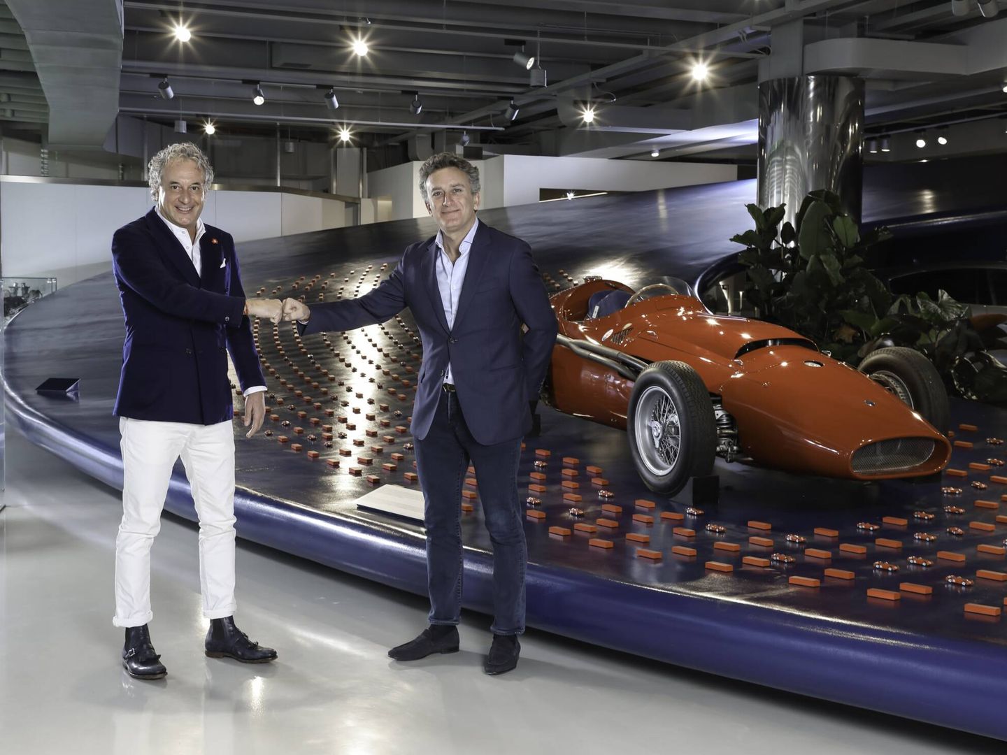 Davide Grasso, CEO de Maserati, y Alejandro Agag, presidente de la Fórmula E.
