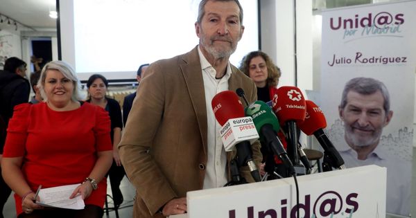 Foto: El exJemad y candidato a liderar Podemos en Madrid, Julio Rodríguez, durante la presentación esta tarde en Madrid. (EFE)