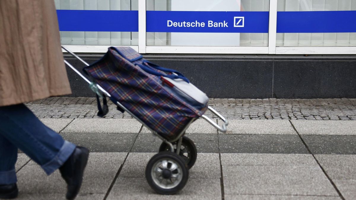 Deutsche Bank vende su red en España: afronta despidos y cierre de sucursales