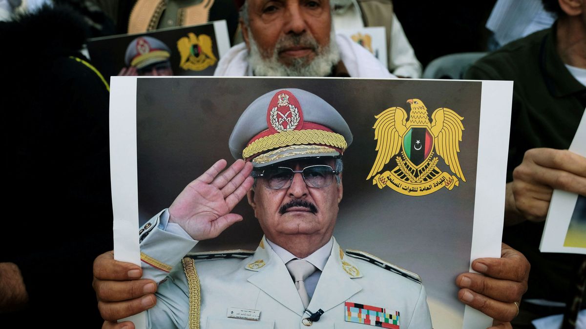 Haftar: la sombra del 'pequeño Gadafi' se hace grande en Libia