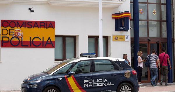 Foto: Comisaría de la Policía Nacional de la localidad malagueña de Estepona. (EFE)