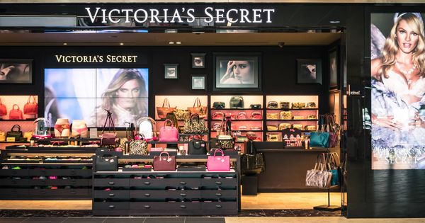 Foto: Victoria's Secret en el aeropuerto de Bolonia. (iStock)