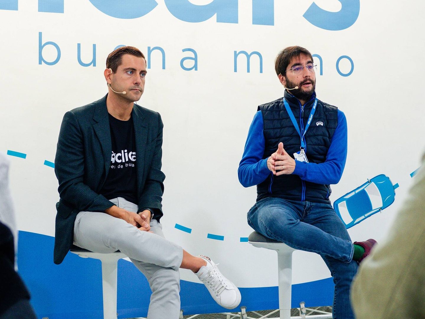 Pablo Fernández y Carlos Rivera, los CEO y fundadores de Clicars, durante la presentación de la ampliación.