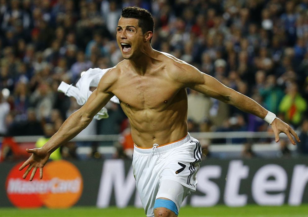 Foto: Cristiano Ronaldo no dudó en quitarse la camiseta tras marcar al Atlético en la final de la Champions League. (Reuters)