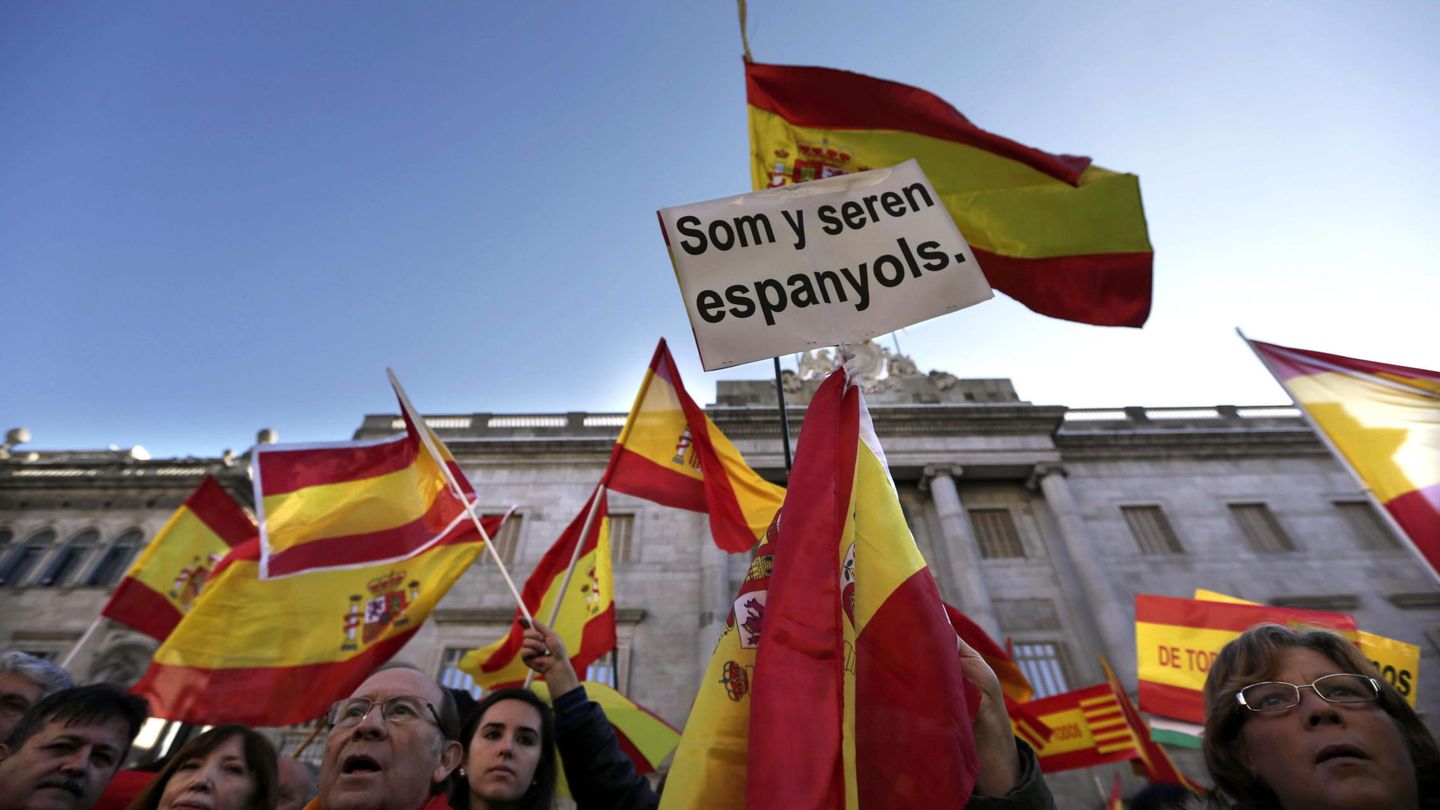 Manifestación del Movimiento Cívico d'Espanya i Catalans (EFE)