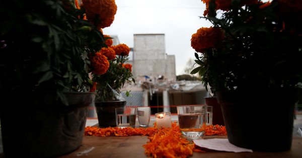 Foto: Un altar en honor a las víctimas que murieron en el terremoto del 19 de septiembre de 2017 en México. (Reuters)