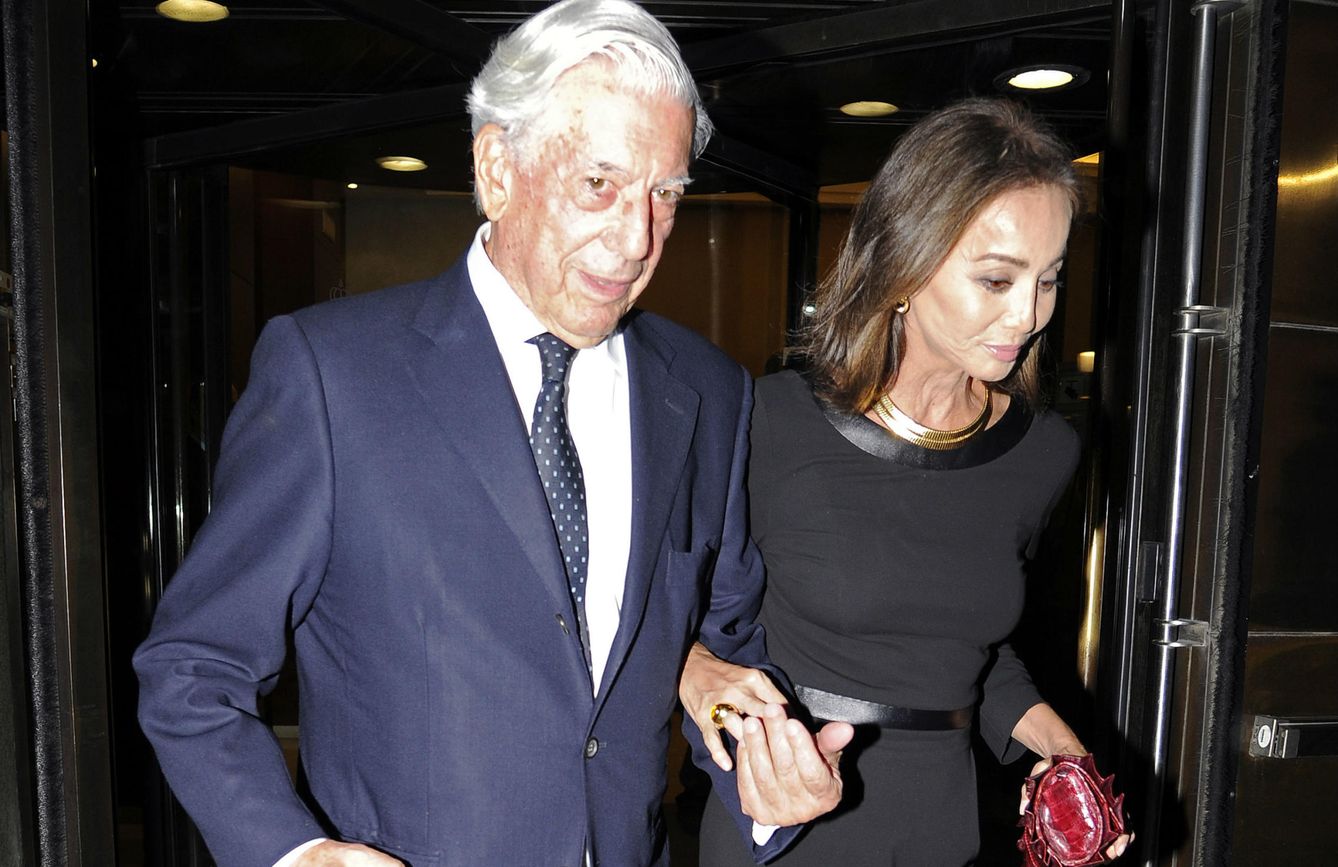 Mario Vargas Llosa e Isabel Preysler en el Teatro Real (Ver todas las fotos)