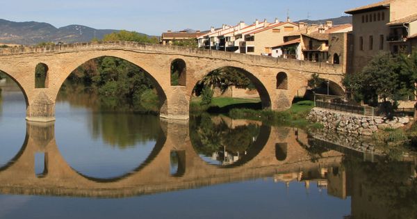 Foto: Puente la Reina, en plena ruta jacobea. (Cortesía Servicio de Marketing Turístico de Navarra)