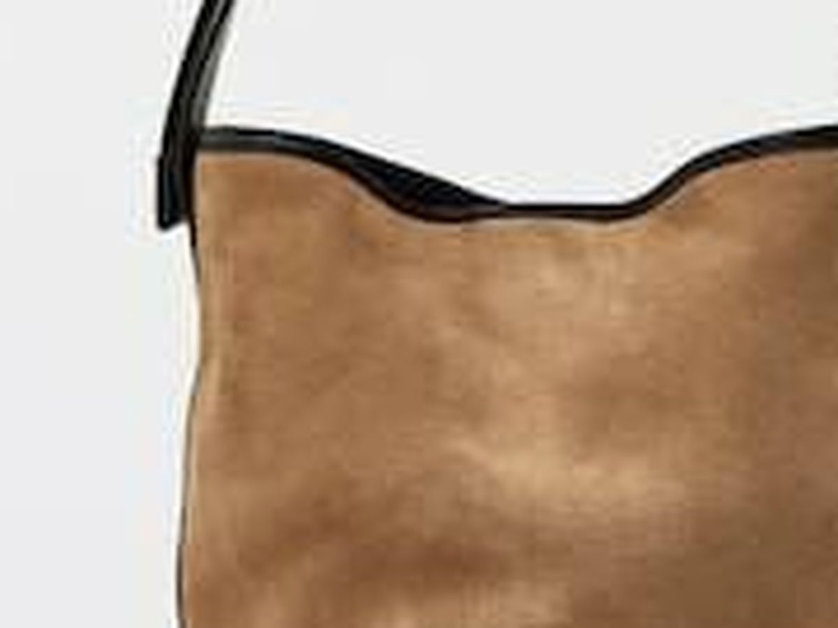 Foto: Descubre el bolso de piel las rebajas de Massimo Dutti. (Cortesía)