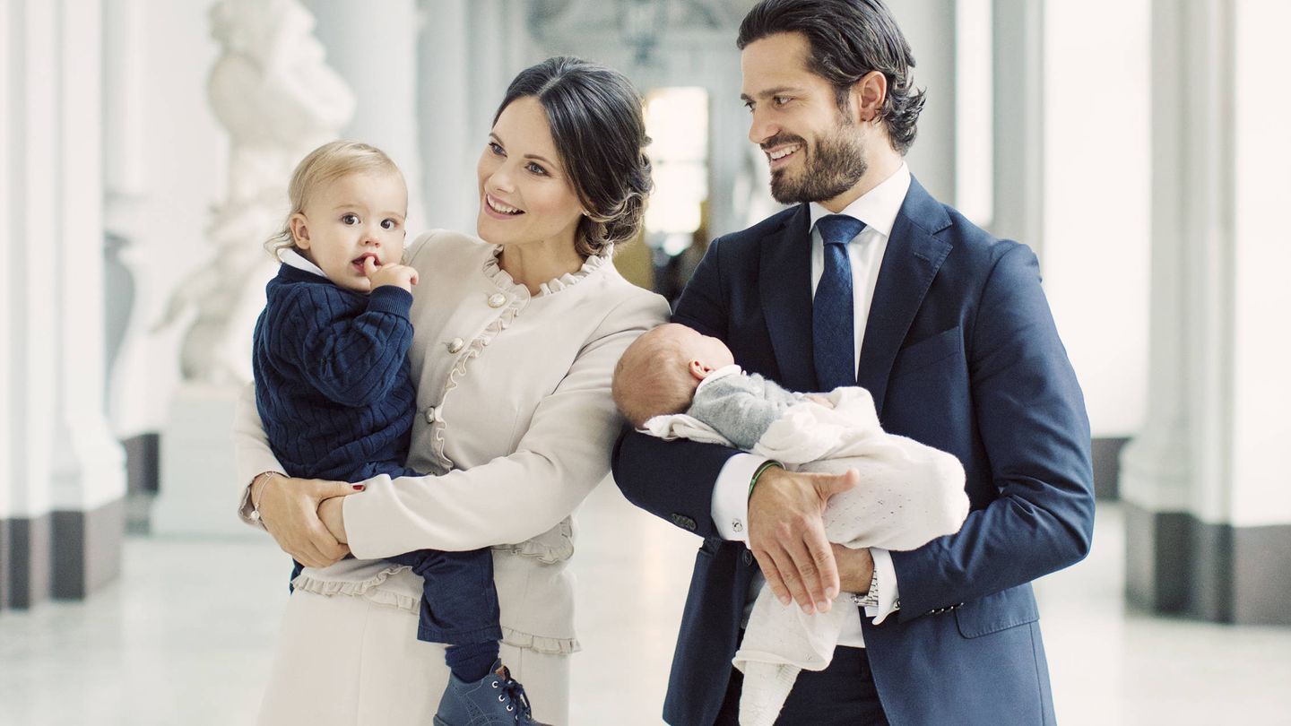 El príncipe Carlos Felipe con su familia. (Kungahuset)