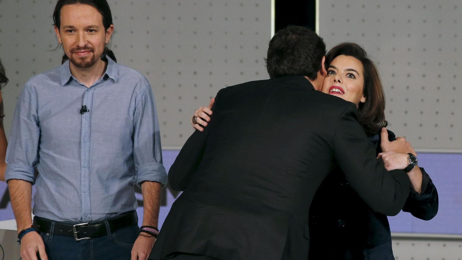 Foto: El líder de Podemos, Pablo Iglesias, minutos antes de empezar el debate a cuatro de Atresmedia. (Reuters)