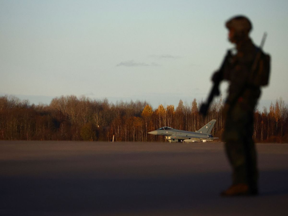 Foto: Ejercicio militar en la base aérea de Amari (Estonia). (Reuters/Lisi Niesner)