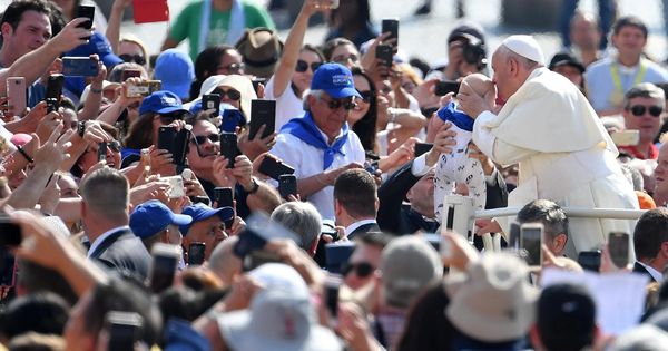 Foto: El papa Francisco en la plaza de San Pedro en el Vaticano. (EFE)