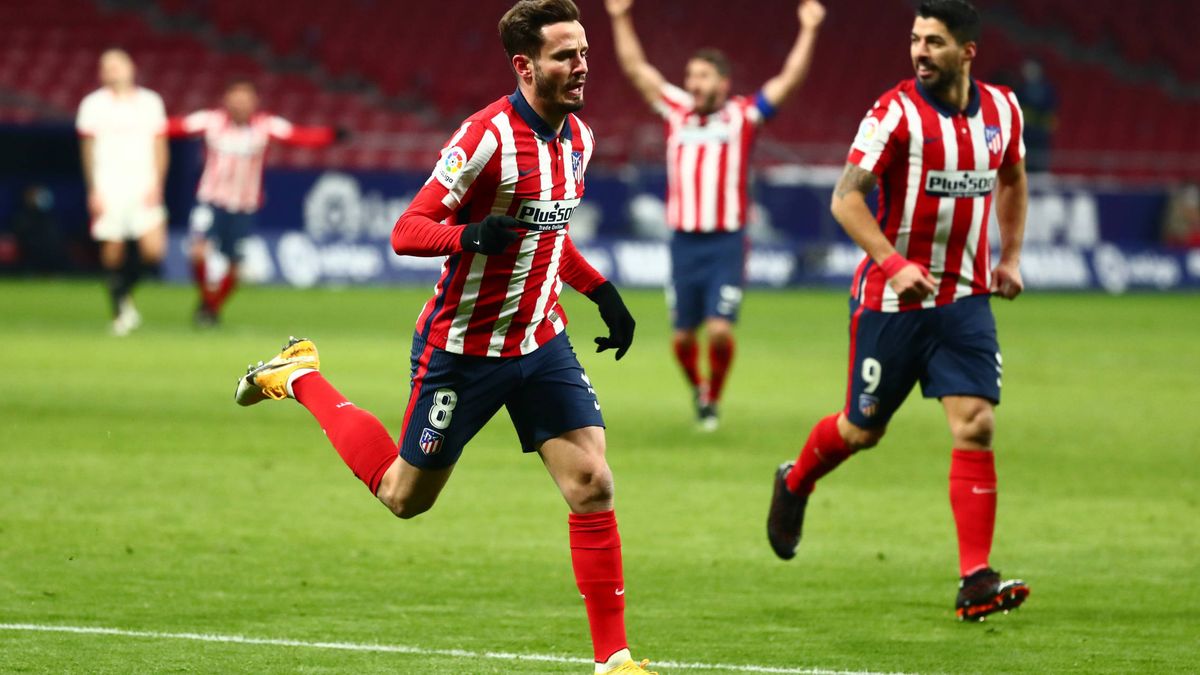 El Atlético supera otra prueba de fuego y reafirma su liderato frente al Sevilla (2-0)