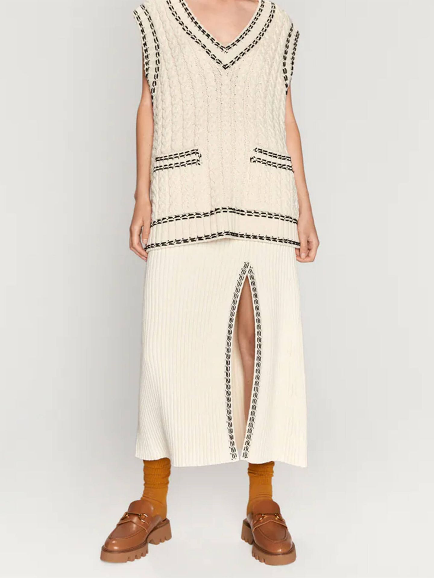 Los mocasines de Zara de tendencia para combinar con cualquier prenda. (Cortesía)