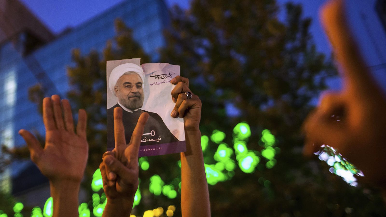 Foto: Seguidores del presidente Hassan Rohani celebran su victoria en las elecciones en las calles de Teherán (Reuters).