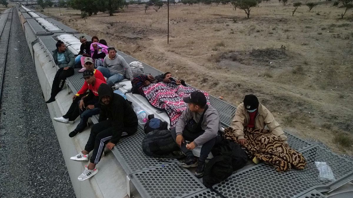 ¿Adiós a 'La Bestia'?: el tren más peligroso para los migrantes te cuenta la crisis que nunca acaba