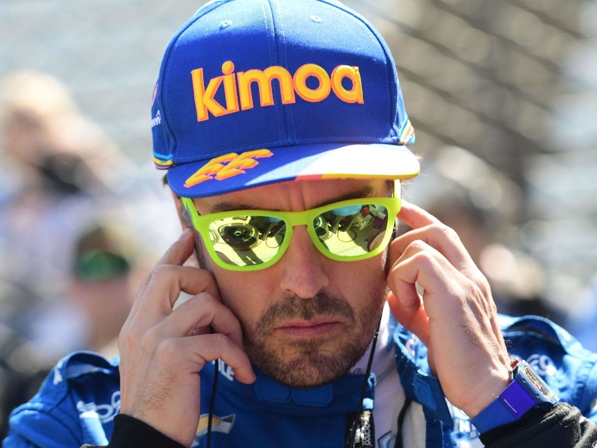 Foto: Fernando Alonso, antes de una prácticas en el circuito de Indianápolis. (Usa Today)